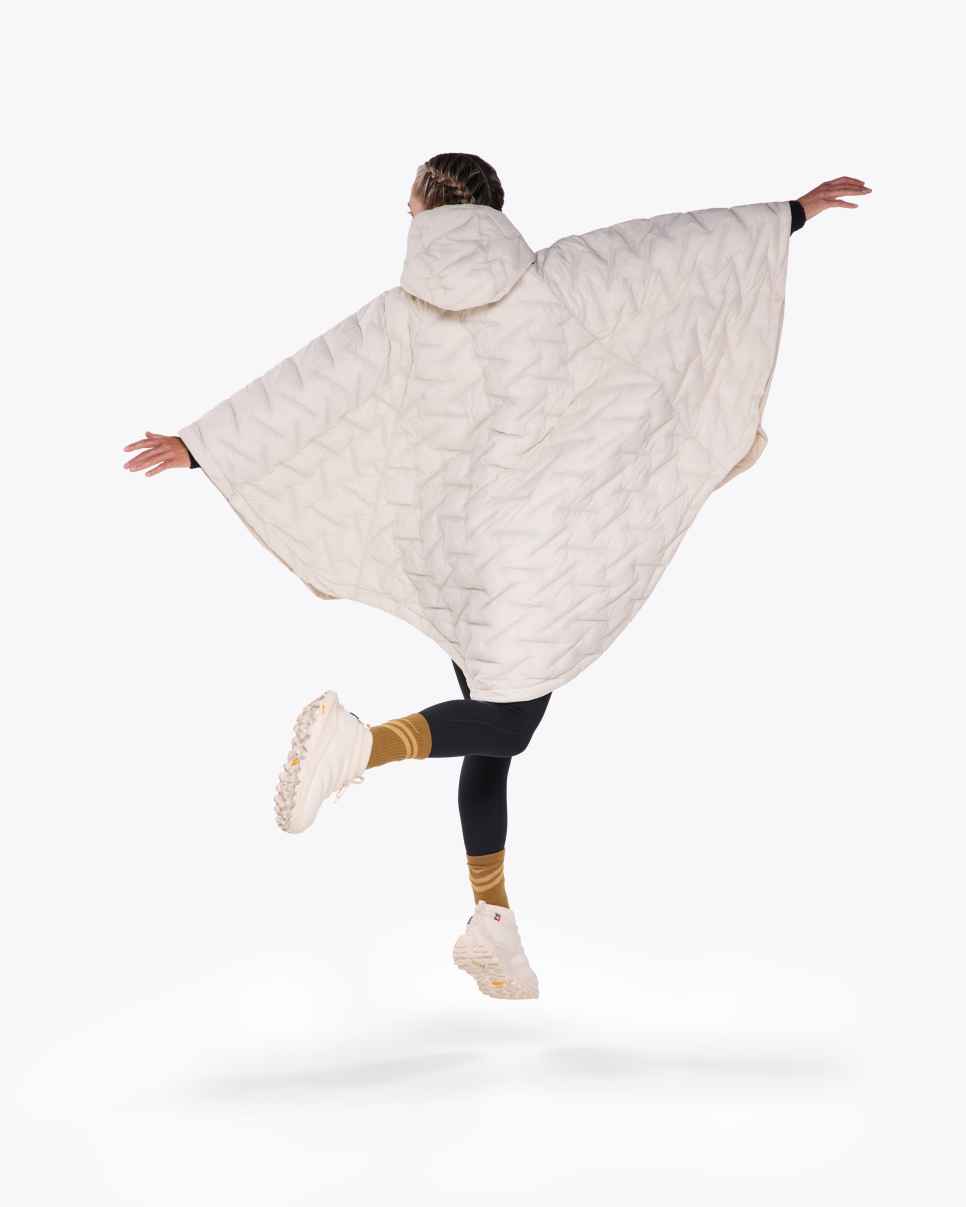 SkyFill Outdoor Poncho Oat Milk