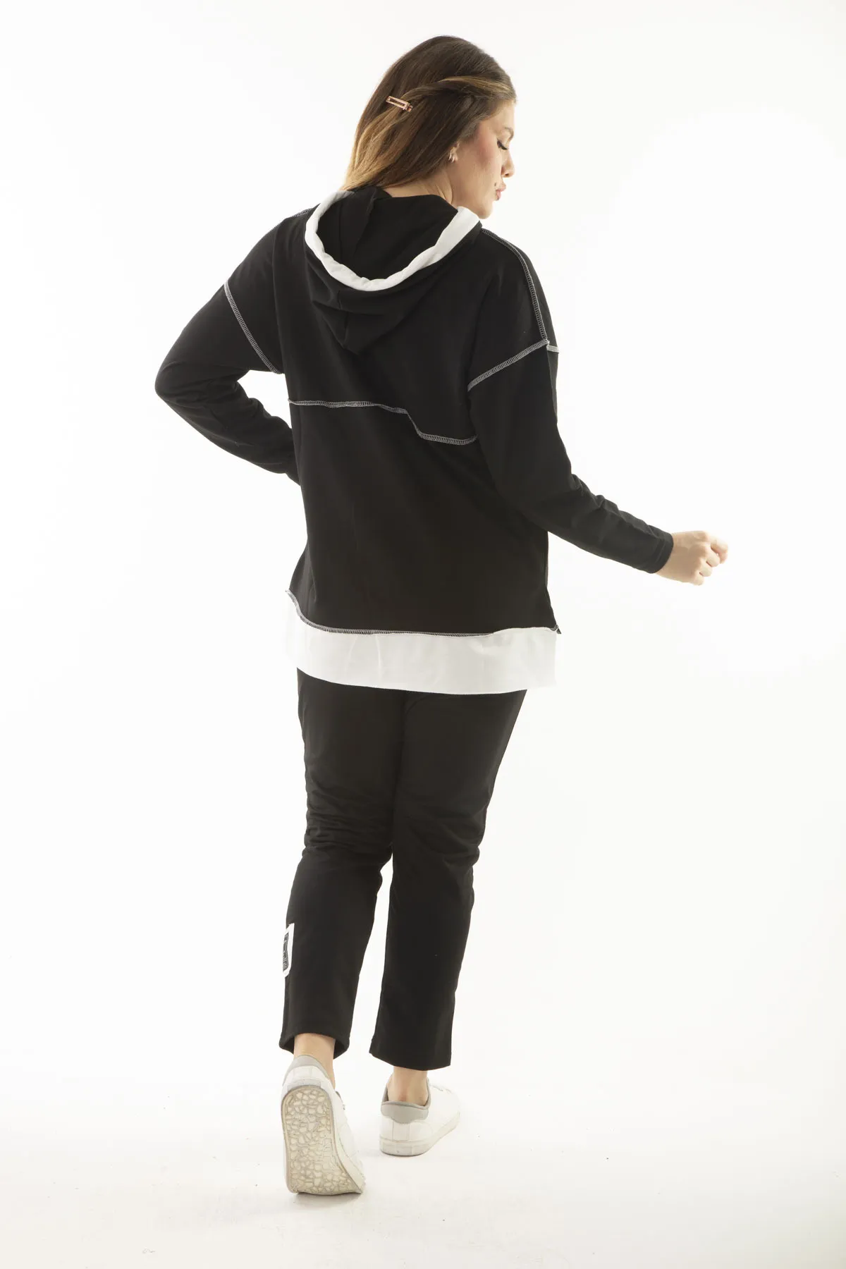 Şans  Großer schwarzer Garni- und Naht-Sweatshirt-Hosen-Doppelanzug für Damen in Schwarz, 65N37006