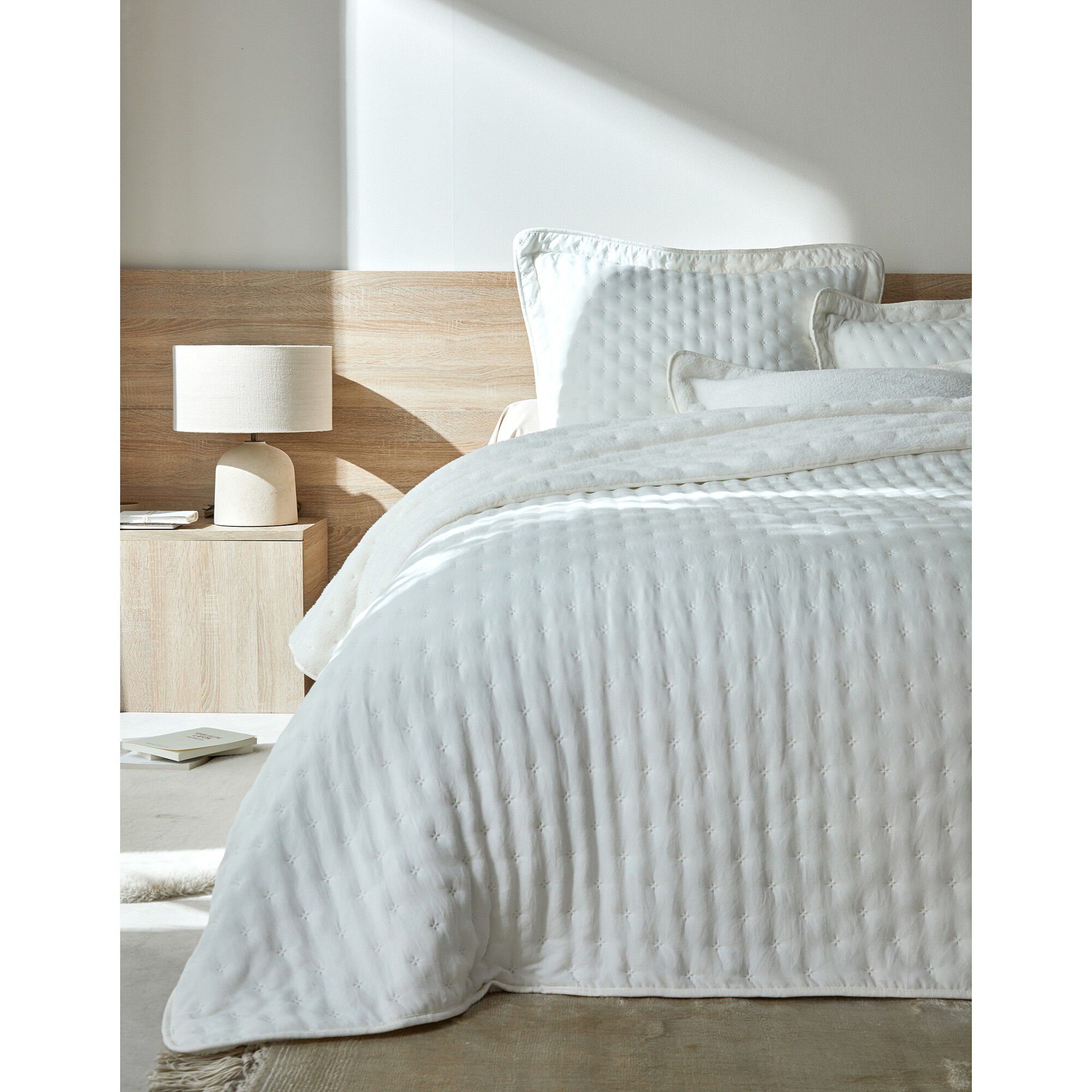 Couvre-lit réversible microfibre matelassée/sherpa