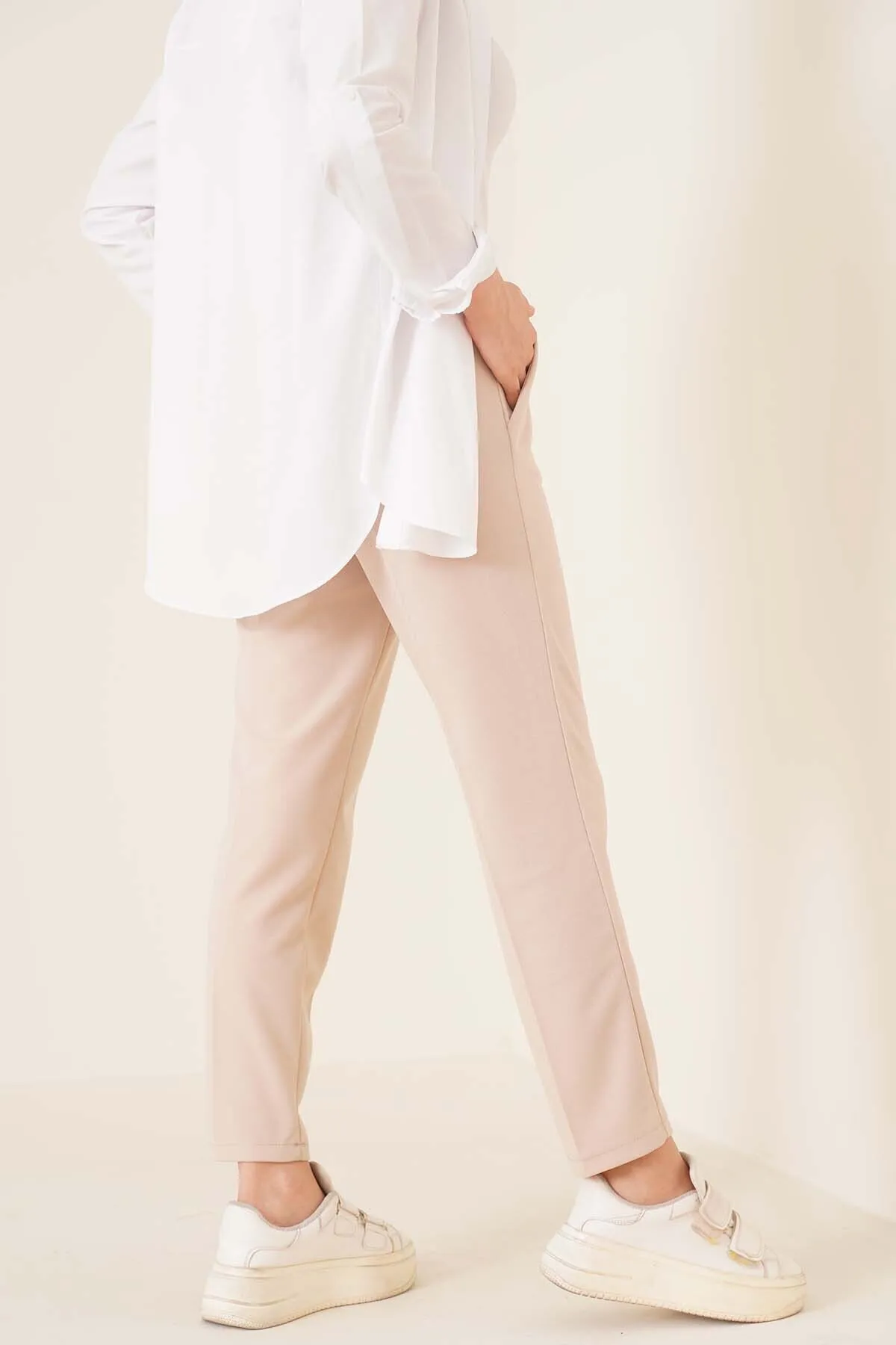 benguen  6624 Knöchelhose mit elastischem Bund und Seildetails, Beige