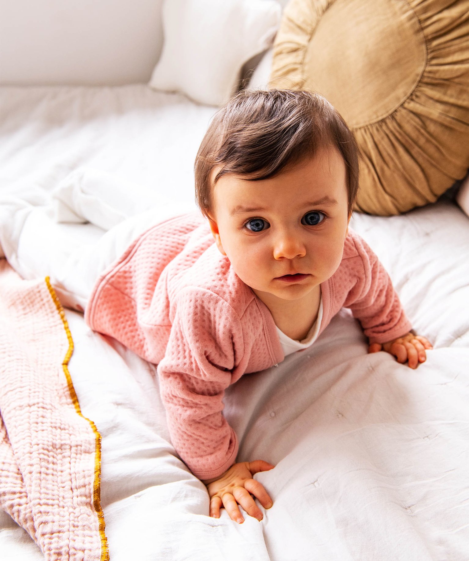 Ensemble 2 pièces combinaison et gilet bébé fille rose | GEMO