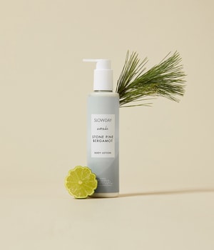 SLOWDAY Awake Stone Pine & Bergamot Bodylotion 250 ml