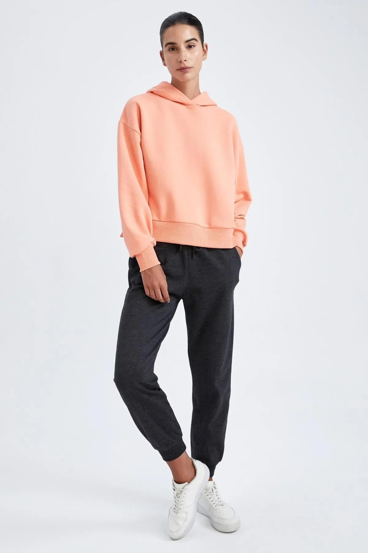 DeFacto  Passform: Standard-Fit-Jogginghose