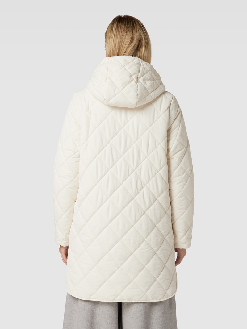 Steppmantel mit Druckknopfleiste in offwhite