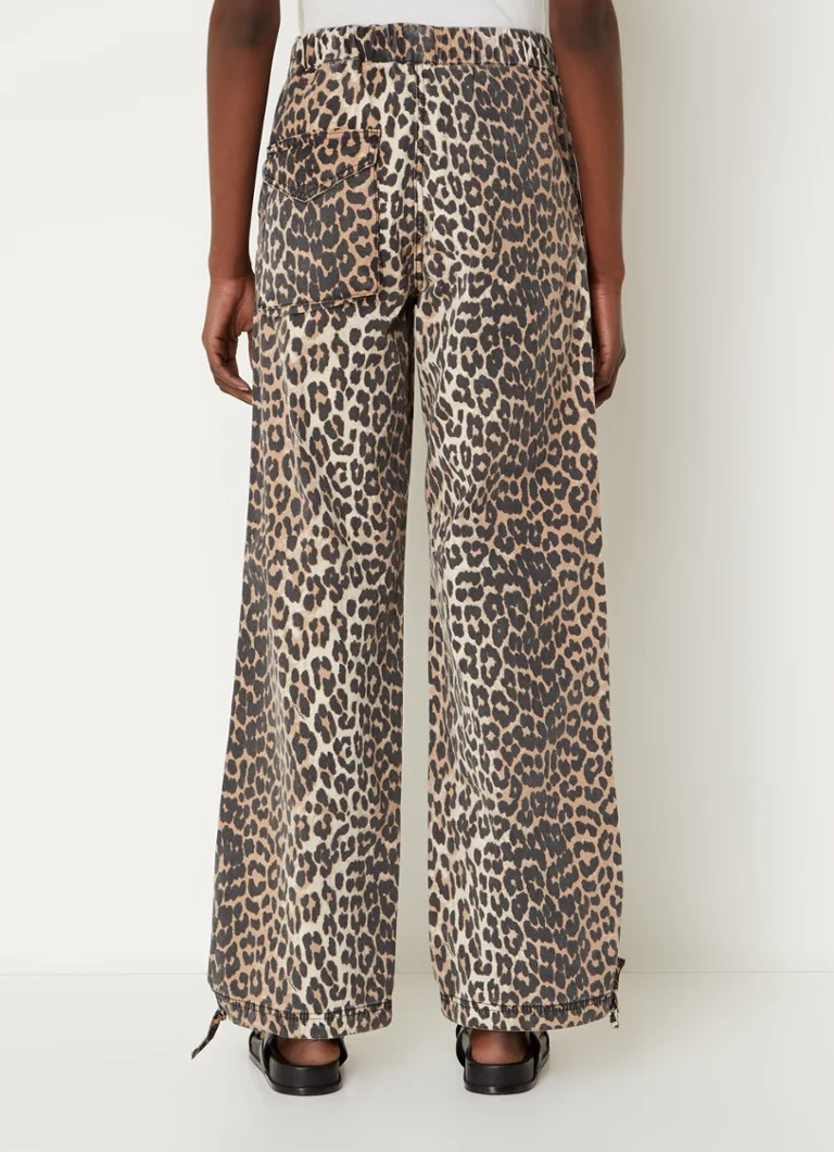 Pantaloni Ganni a vita alta e gamba larga in misto cotone biologico con stampa leopardata