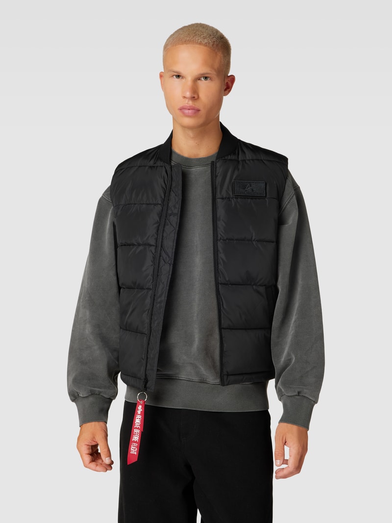 Steppweste mit Label-Detail in schwarz