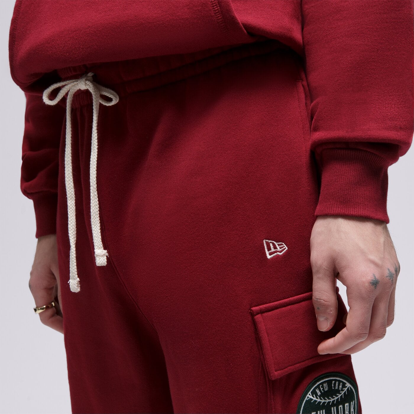 NEW ERA HOSE NE CARGO NONE Dunkelrot