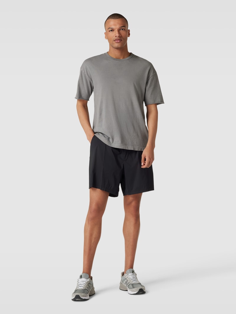 Shorts mit Label-Detail Modell 'Run2' in schwarz