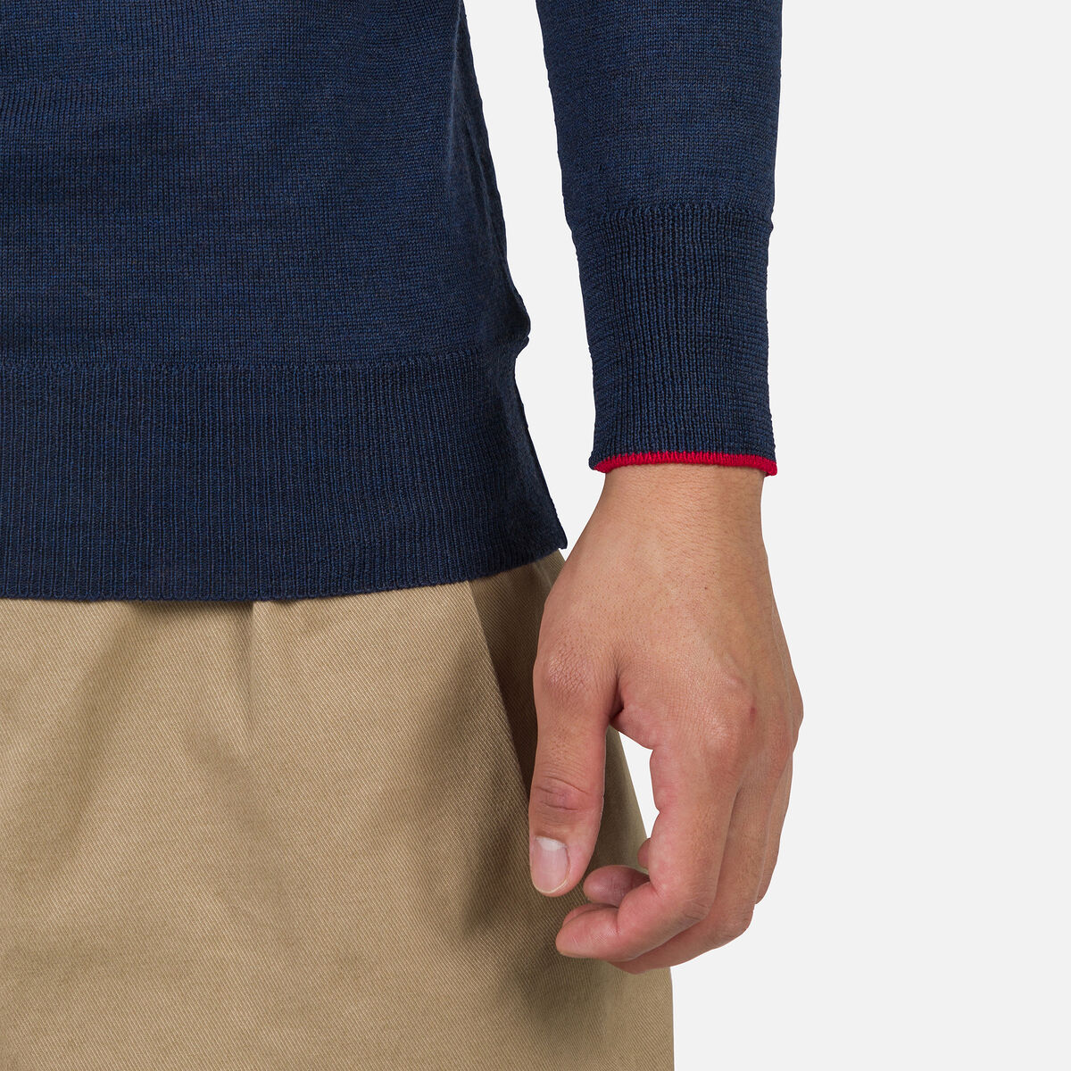 Gestreifter Herrenstrickpullover mit halblangem Reißverschluss