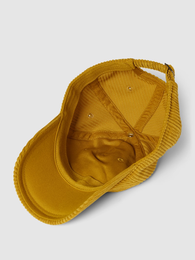 Basecap mit Label-Stitching in cognac