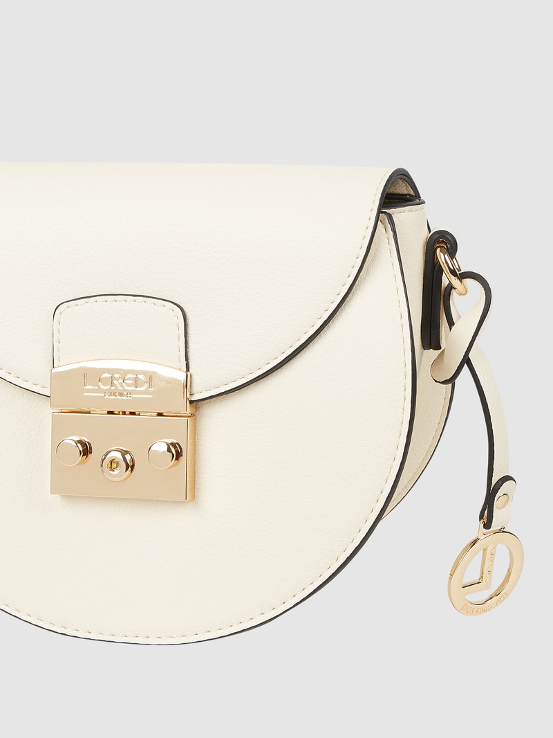 Umhängetasche in Leder-Optik in offwhite