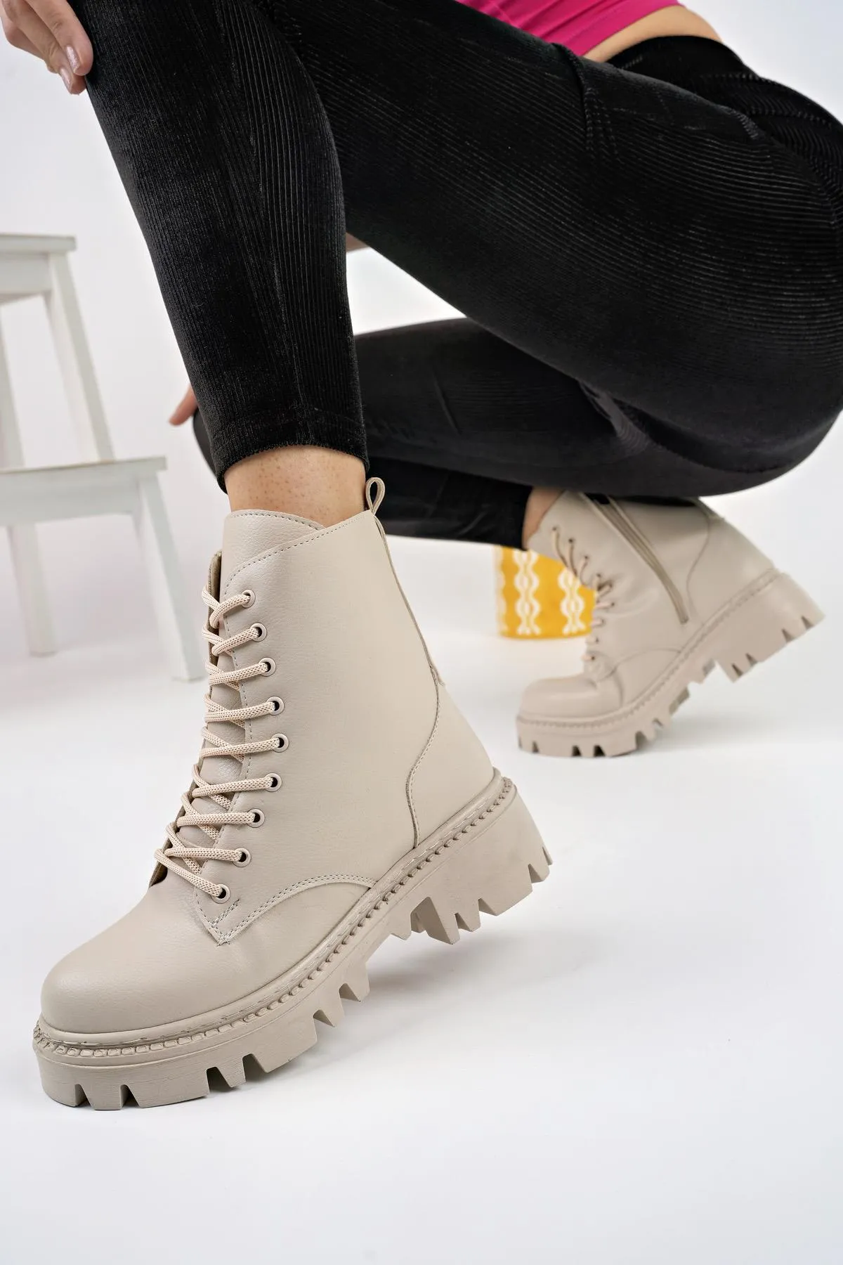MUGGO  Dombas garantierte Damen-Schnürstiefel