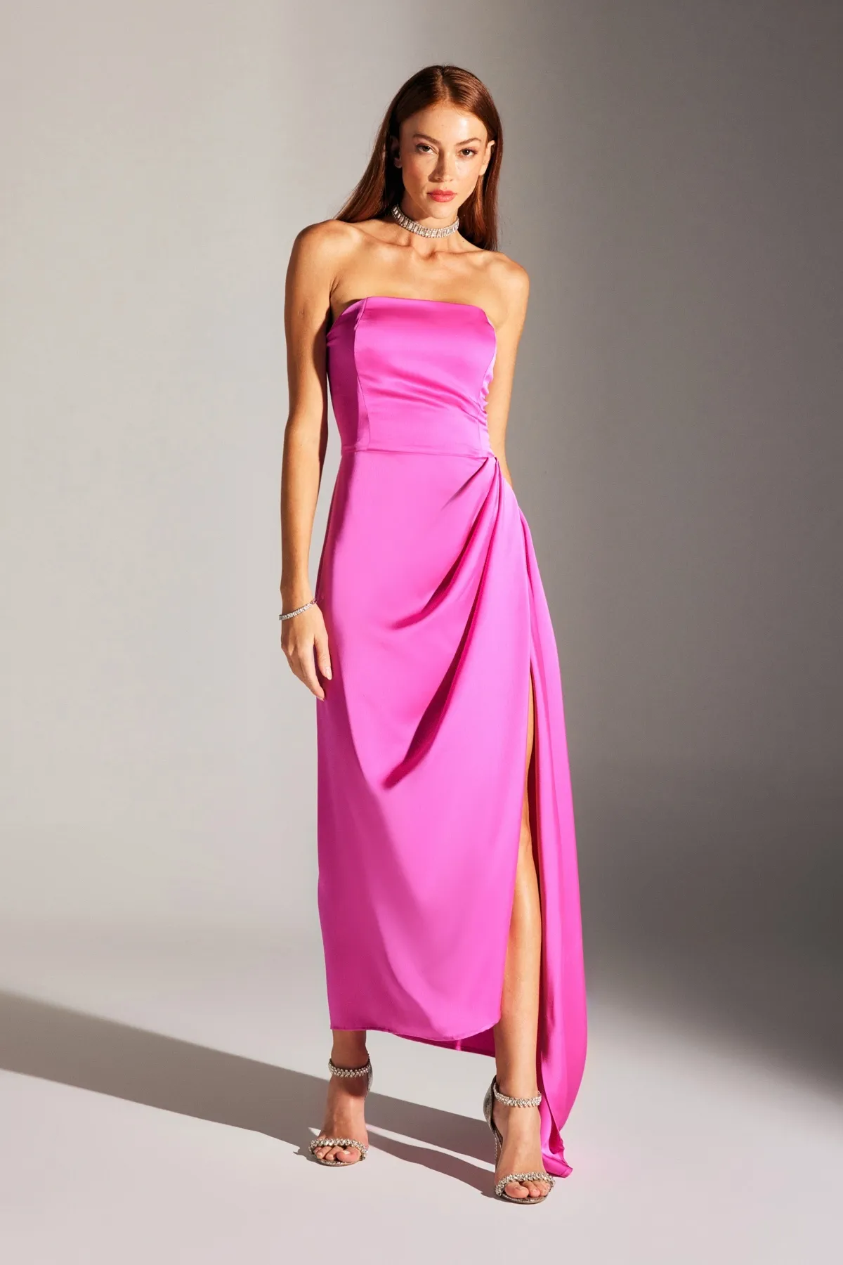 BETTY & SAM  MORIE ROSA TRÄGERLOSES NACHTKLEID