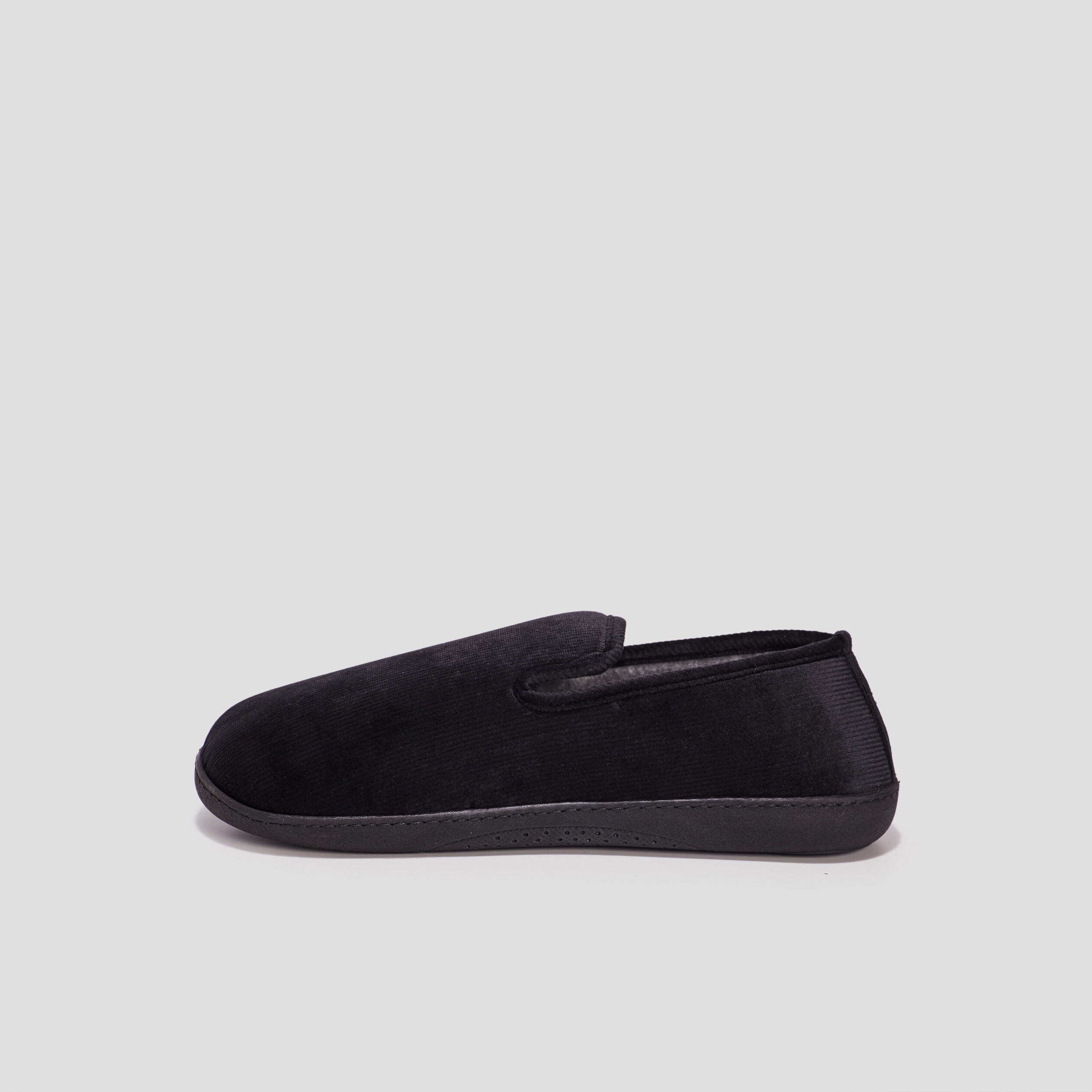 Chaussons charentaises Isotoner noir homme | La Halle