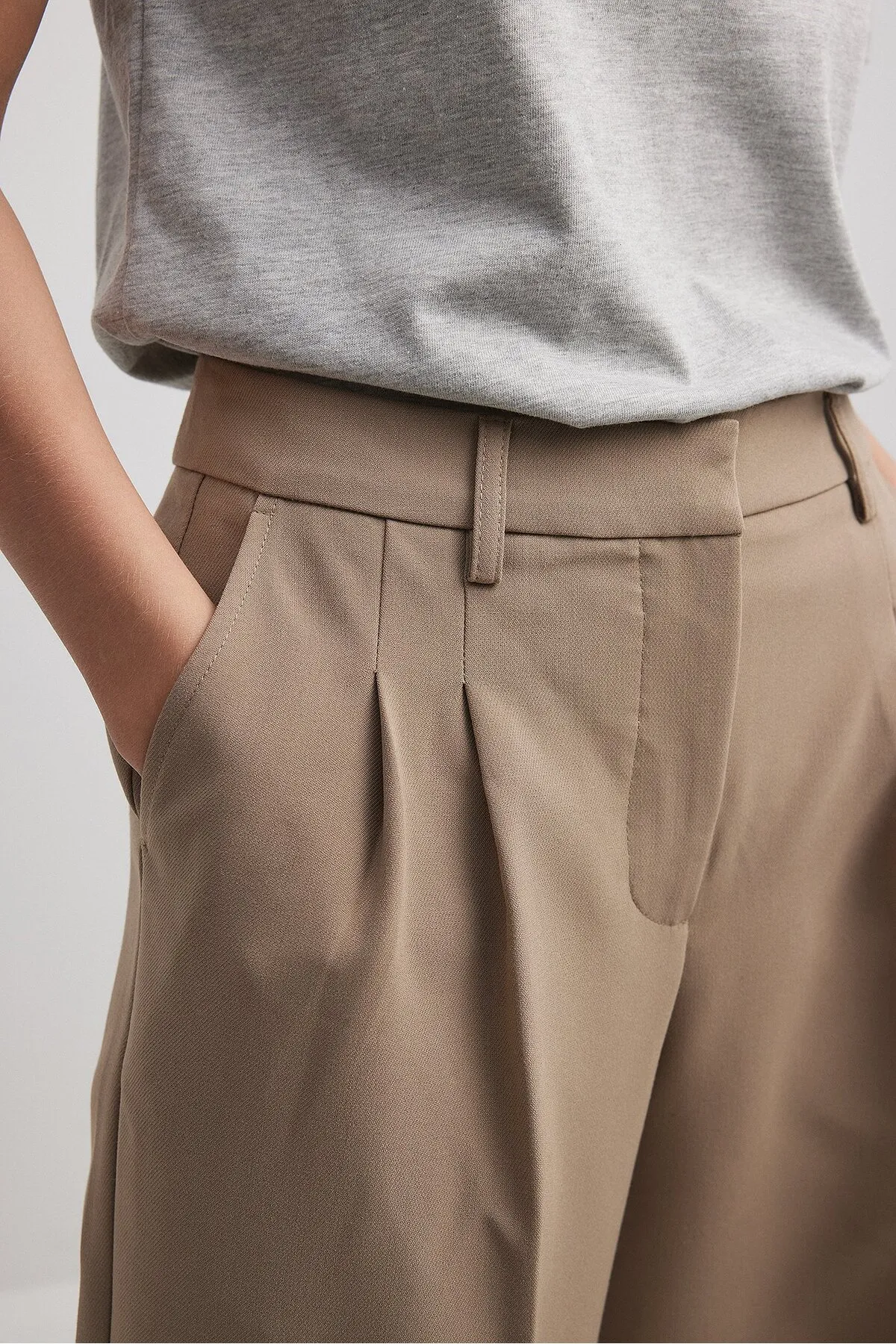 NA-KD  Schwere, weite Anzughose mit mittlerer Taille
