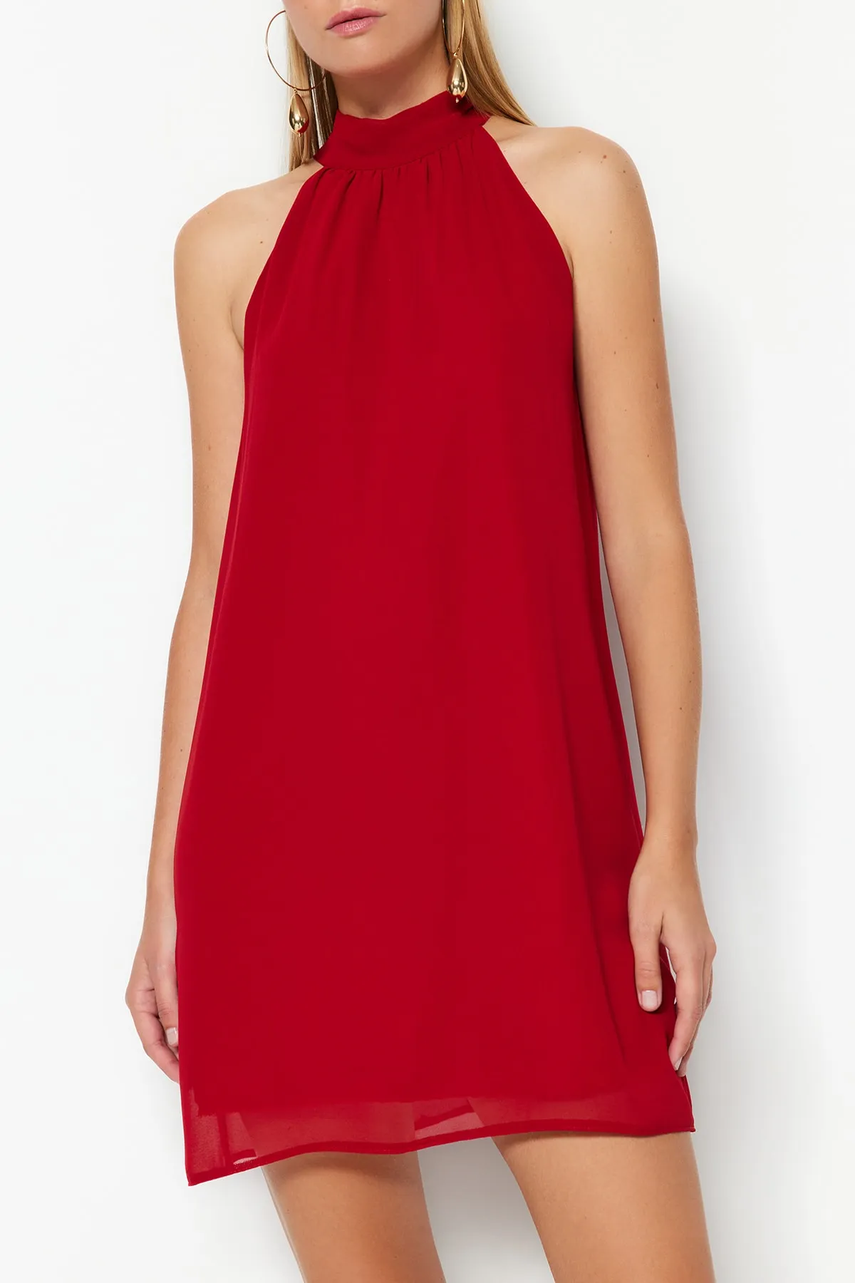 Trendyol Collection  Rotes gerade geschnittenes Mini-Webkleid mit Neckholder und Neckholder TWOSS23EL01059