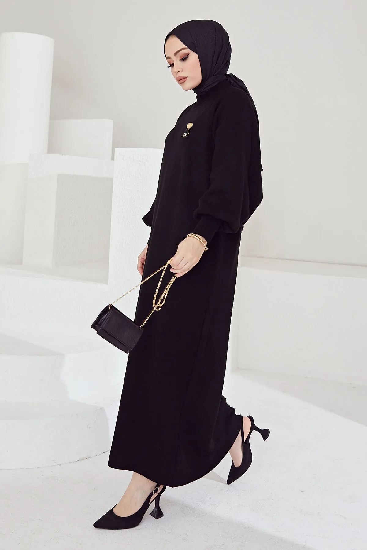InStyle  Mina Hijab-Kleid aus Strick mit Ballonärmeln – Schwarz