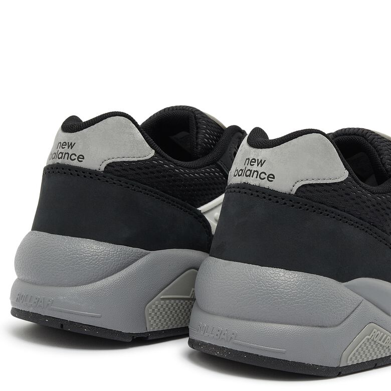 New Balance MT580MDB black