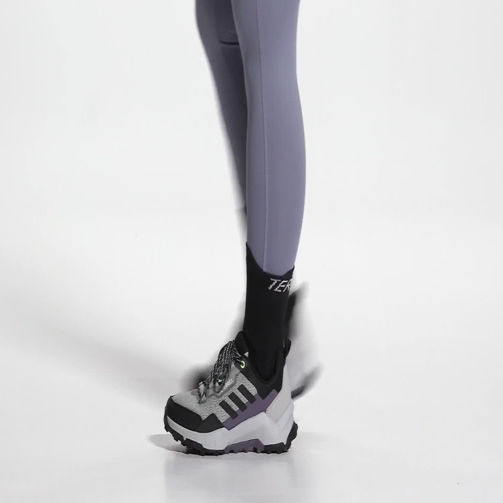 adidas AX4 IF4872 / grau