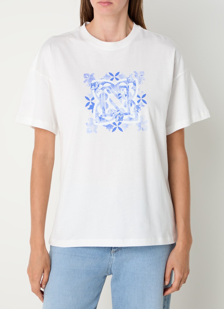 NIKKIE Dami T-shirt with logo print