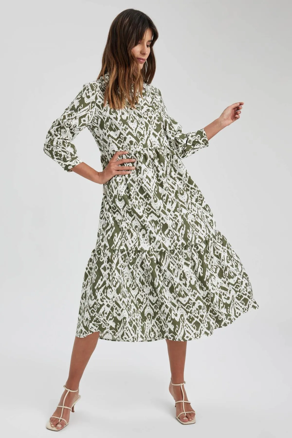 DeFacto  Gemustertes Maxi-Halbarmkleid aus Frottee-Baumwolle mit Hemdkragen Z9109az23sp