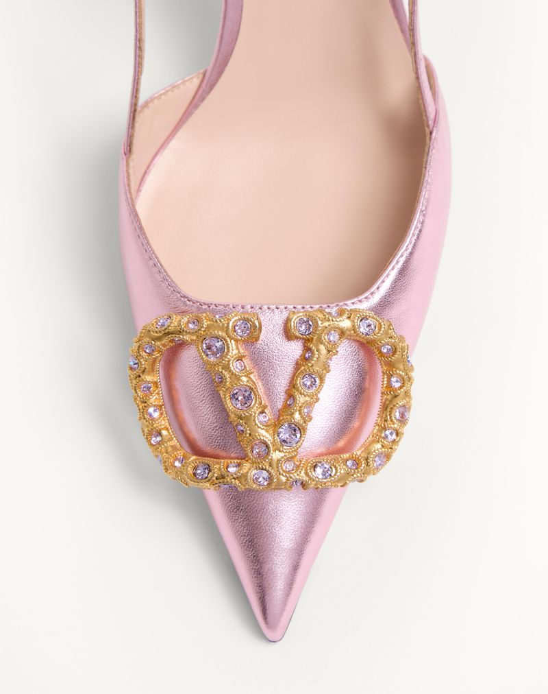 Bomba Slingback VLogo Signature em napa laminada de 80 mm