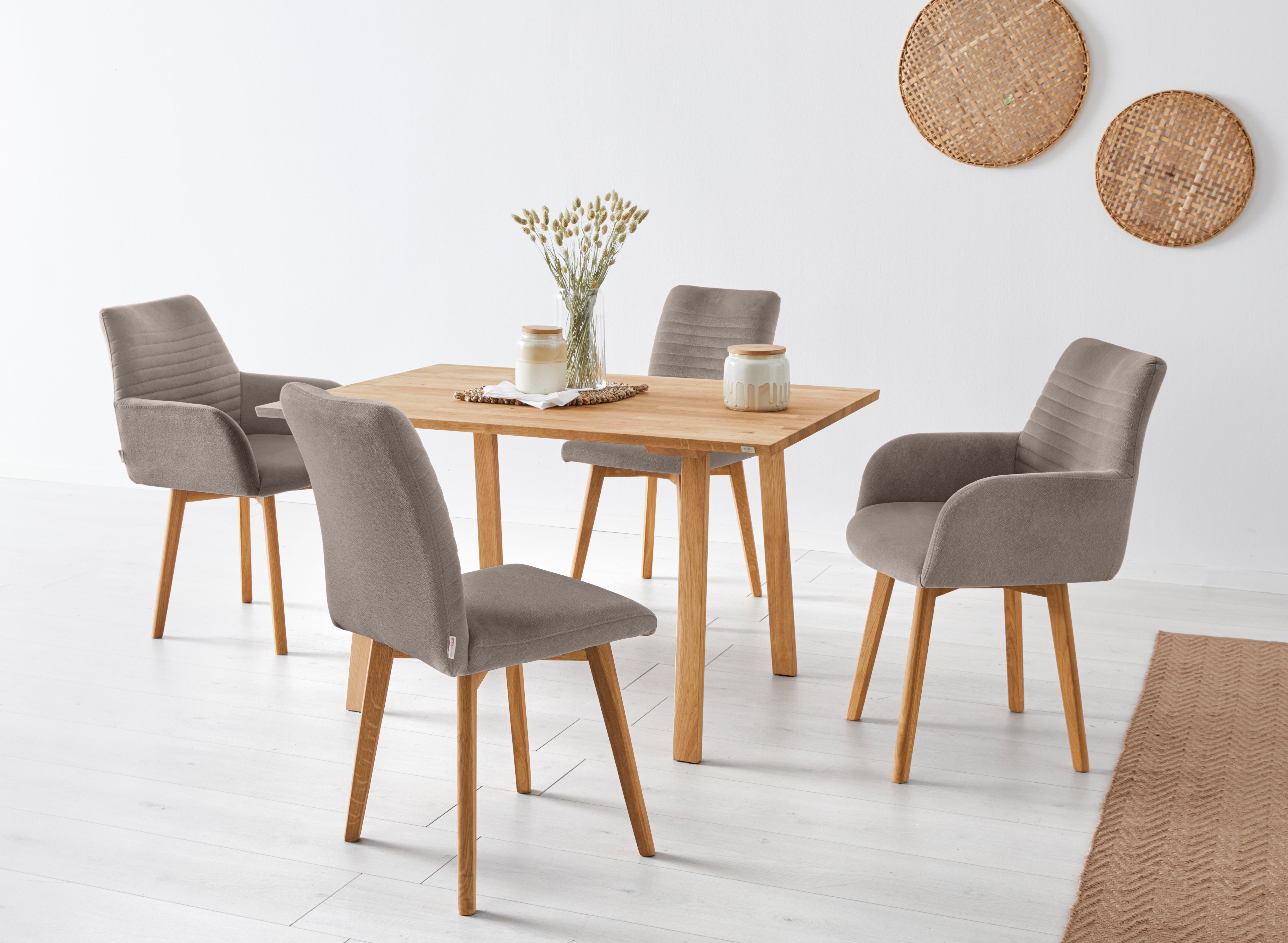 OTTO products 4-Fußstuhl Alessja (Set, 2 St), Bezug aus Microfaser, Gestell aus Eiche Massivholz