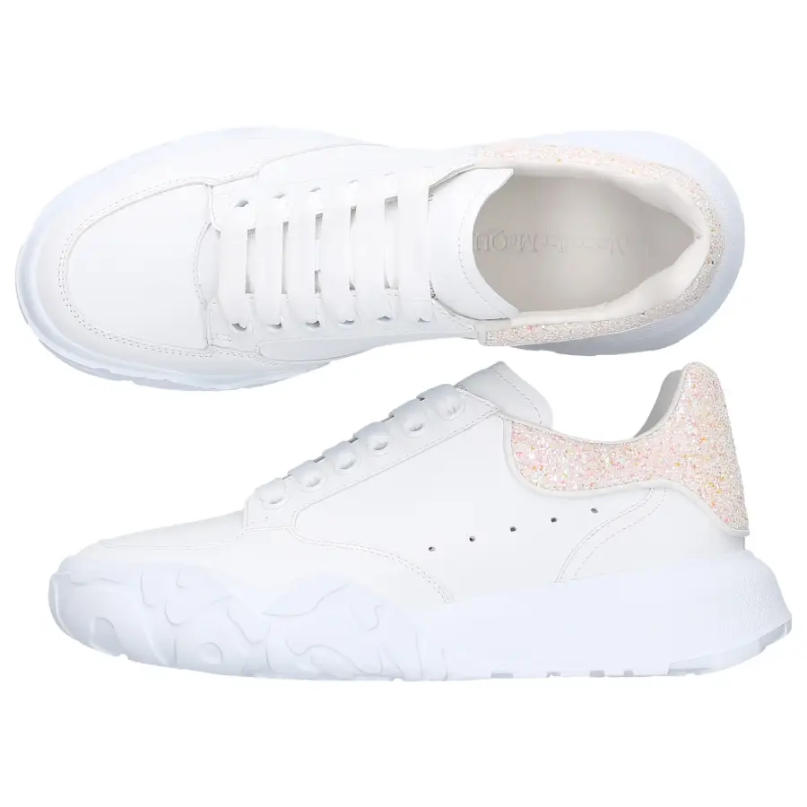 Alexander McQueen - Sneaker low COURT Kalbsleder - weiß