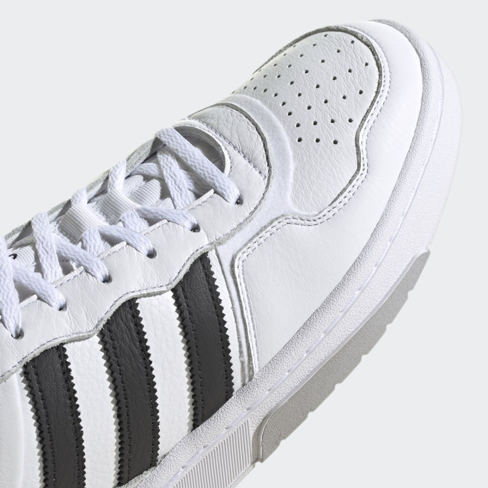 adidas Courtic GX6318 / weiss