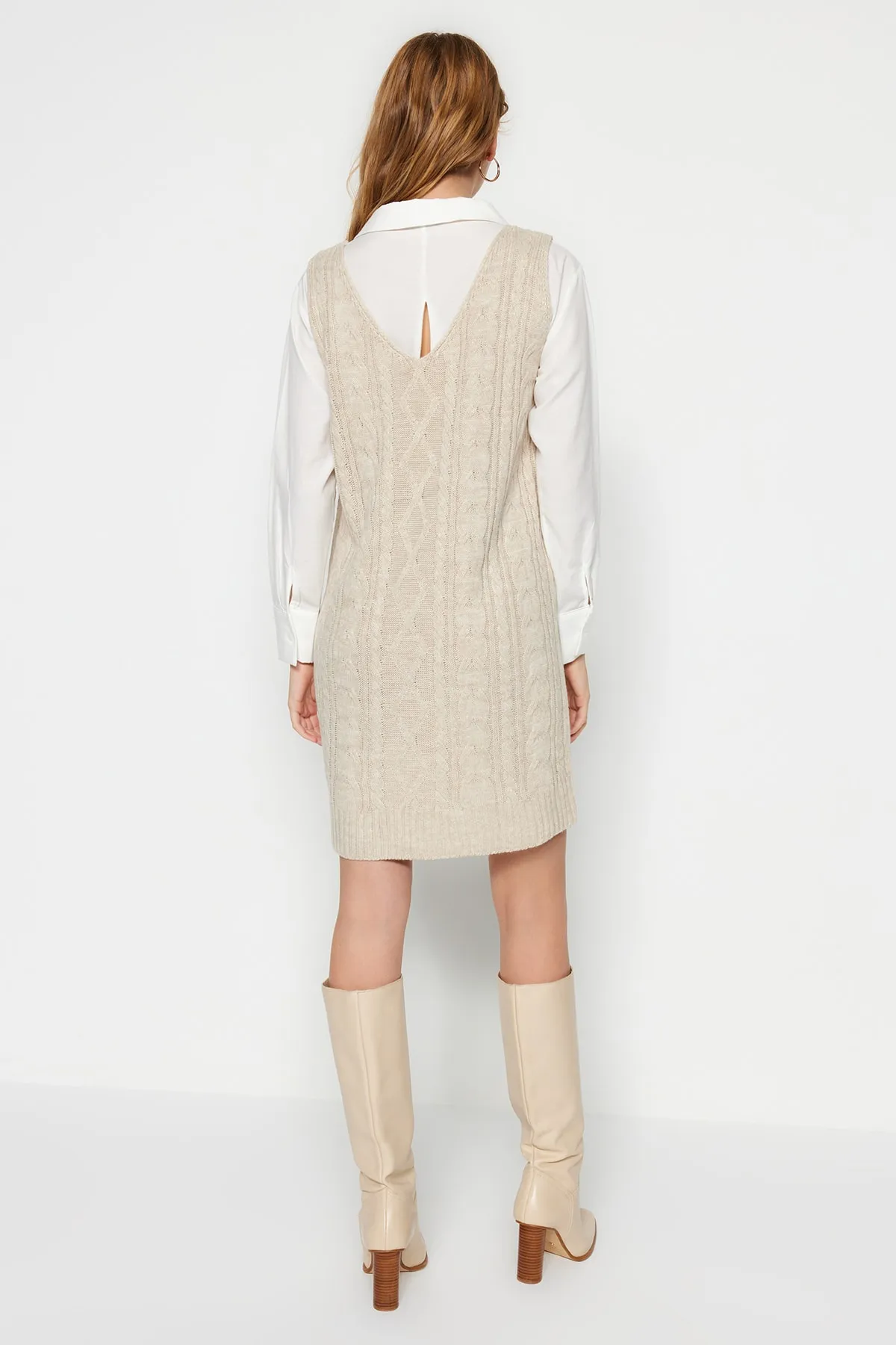 Trendyol Collection  Stone Mini-Strickkleid mit Flechtmuster TWOAW24EL00097