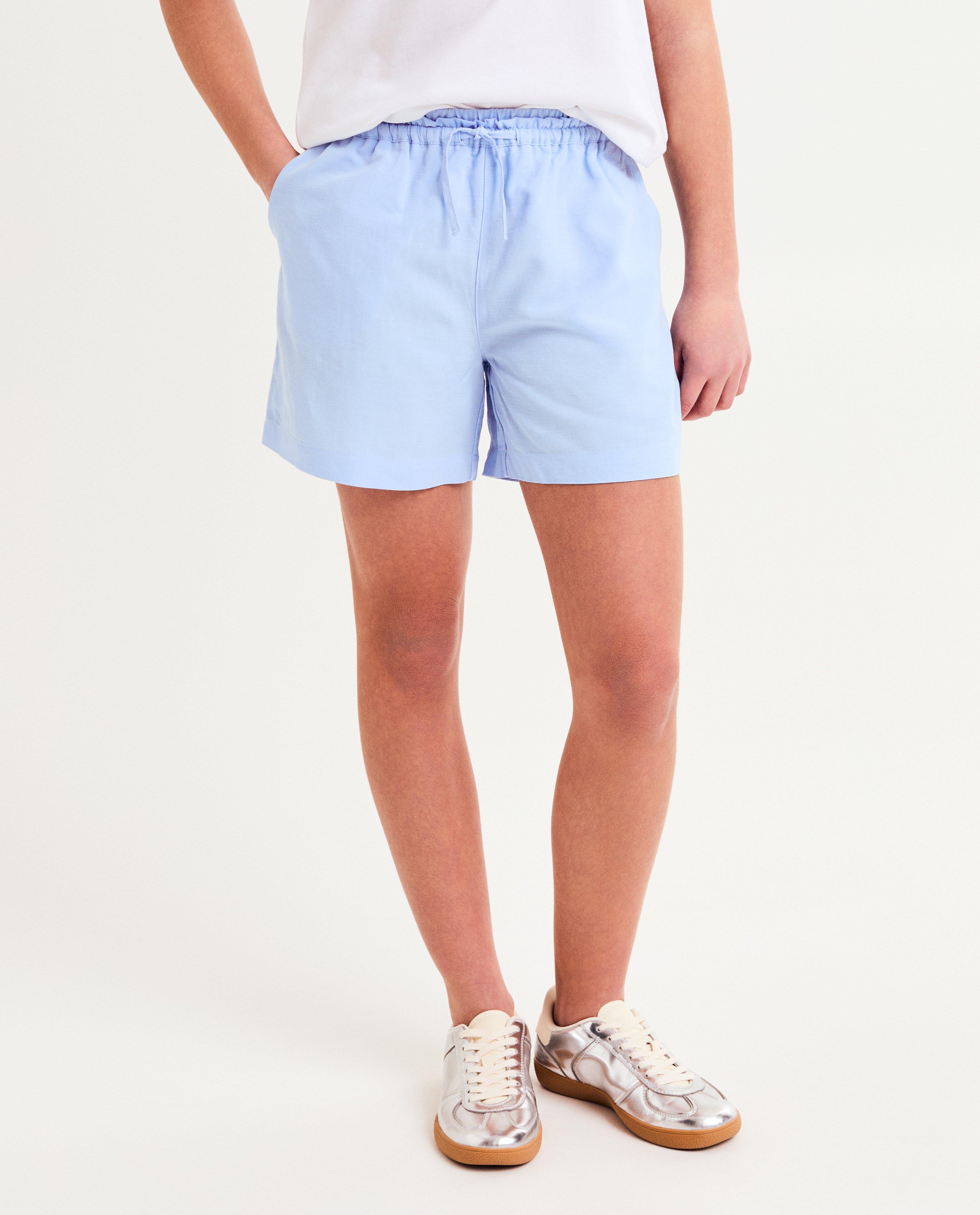 Pantaloni scurți I AM albastru deschis cu viscoză LENZING™ ECOVERO™, 128-164 albastru deschis