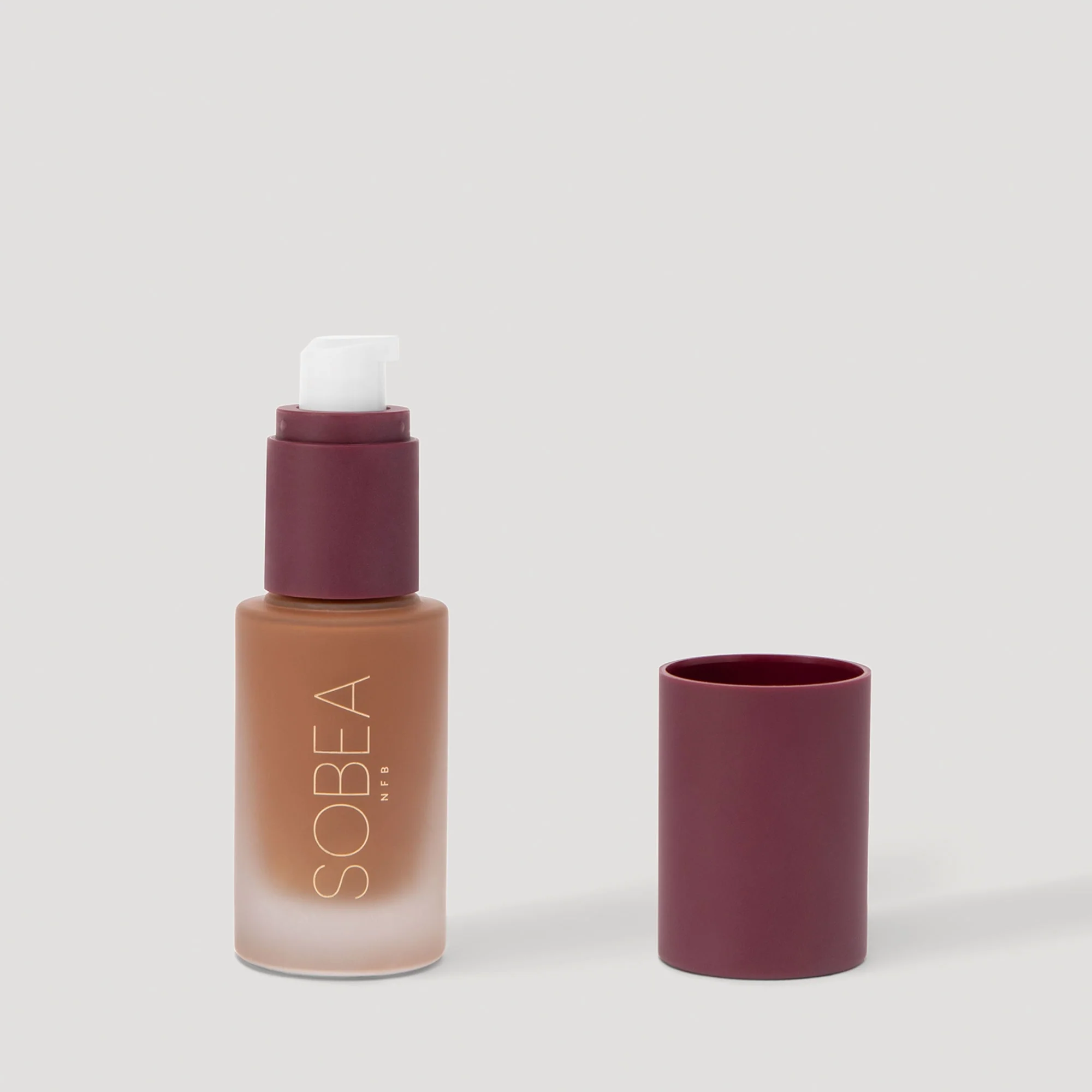 Base de maquillaje líquida ESSENTIAL