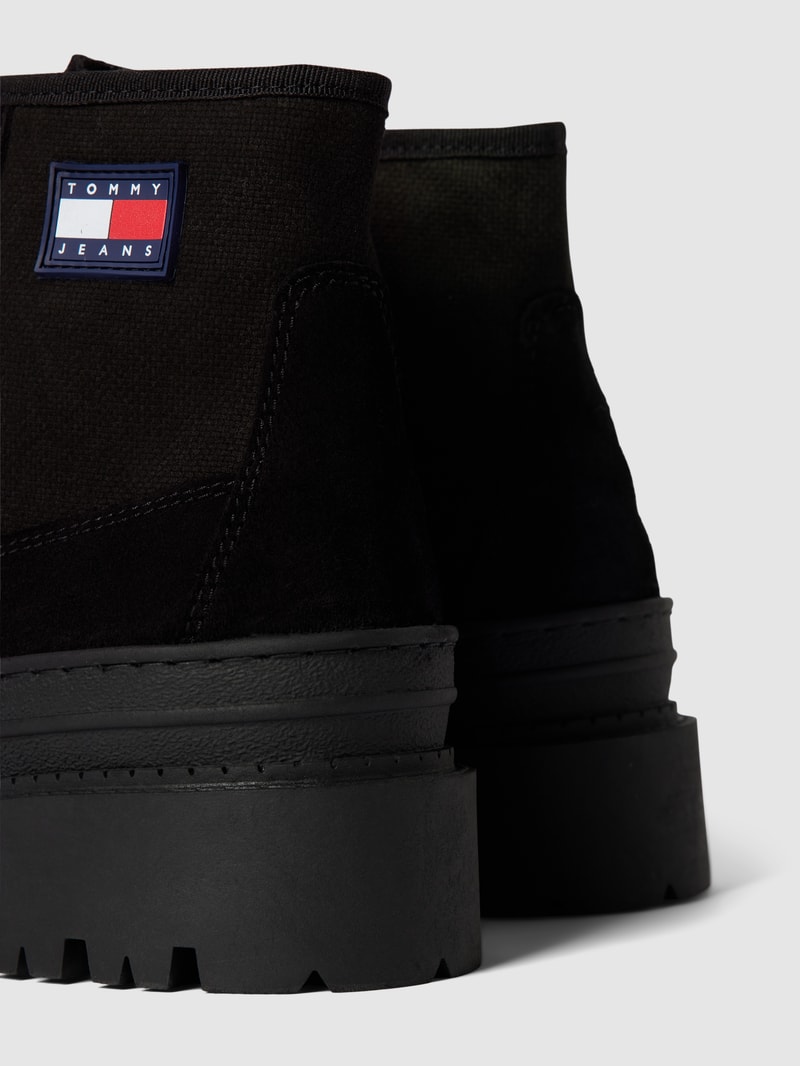 Schnürboots mit Label-Patch Modell 'FOXING' in schwarz