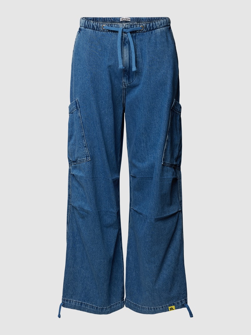 Jeans mit Cargotaschen in blau