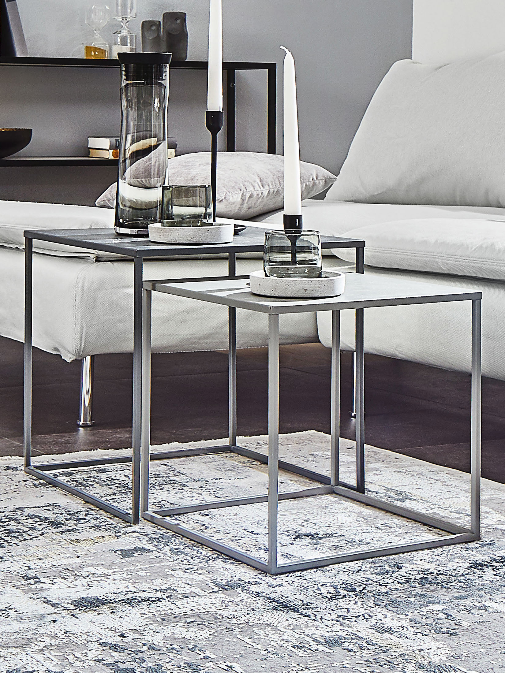 Dark Table Tisch, Grau