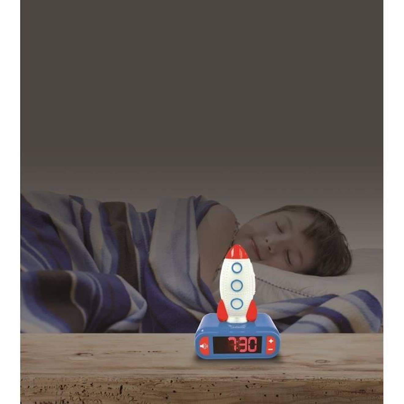 Un super design avec la fusée qui s'éclaire pendant quelques minutes en appuyant dessus. bleu