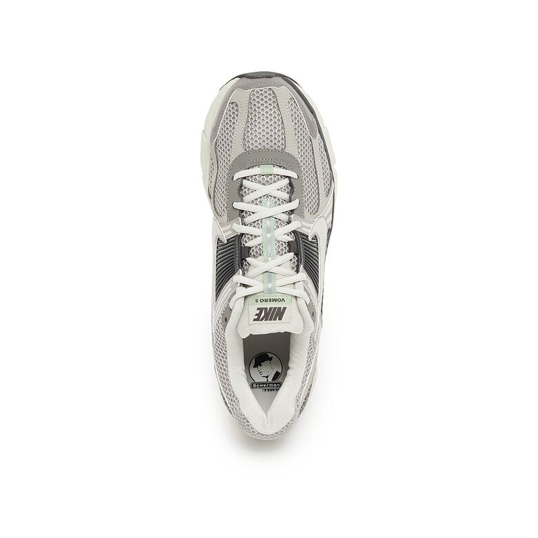 NIKE Wmns Zoom Vomero 5 cobblestone/light bone-light bone