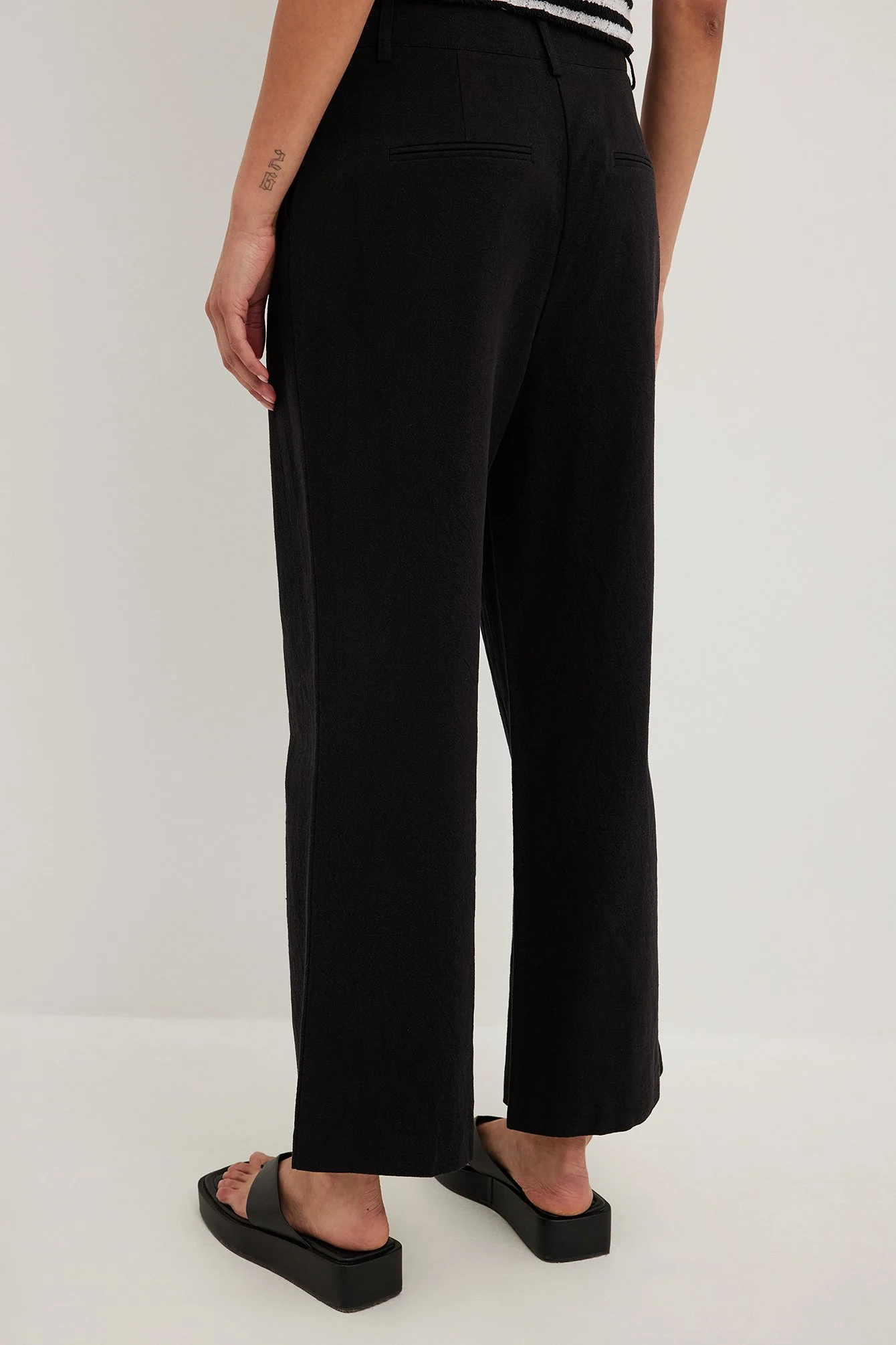Hochtaillierte Cropped-Hose aus Leinenmischung