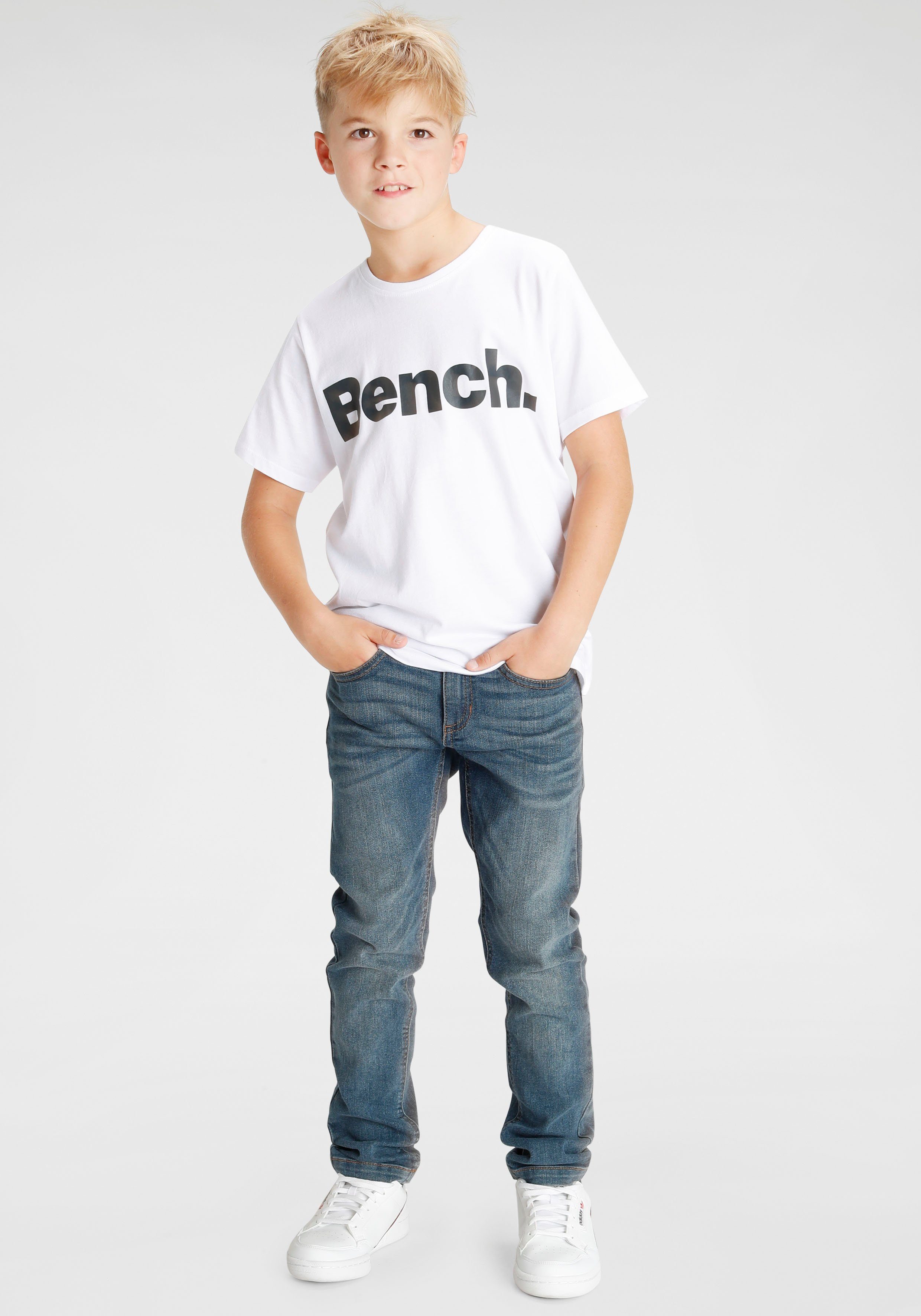 Bench. T-Shirt Basic mit Brustdruck