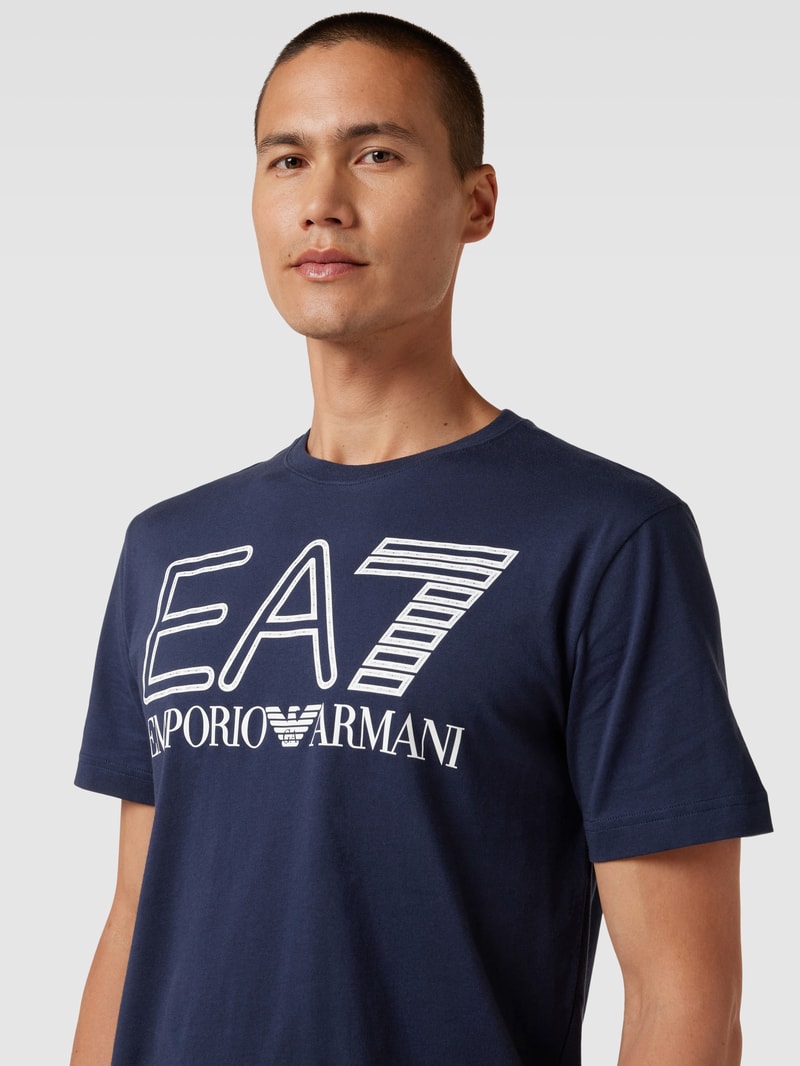 T-Shirt mit Label-Print in marineblau