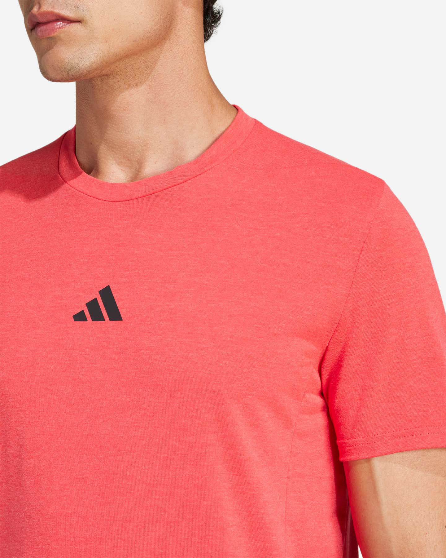 Tréningové tričko Adidas s malým logom M JI8124