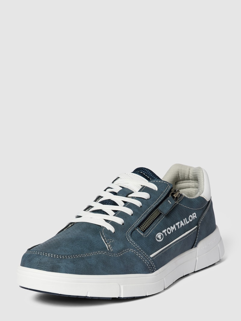 Sneaker mit Label-Details in blau