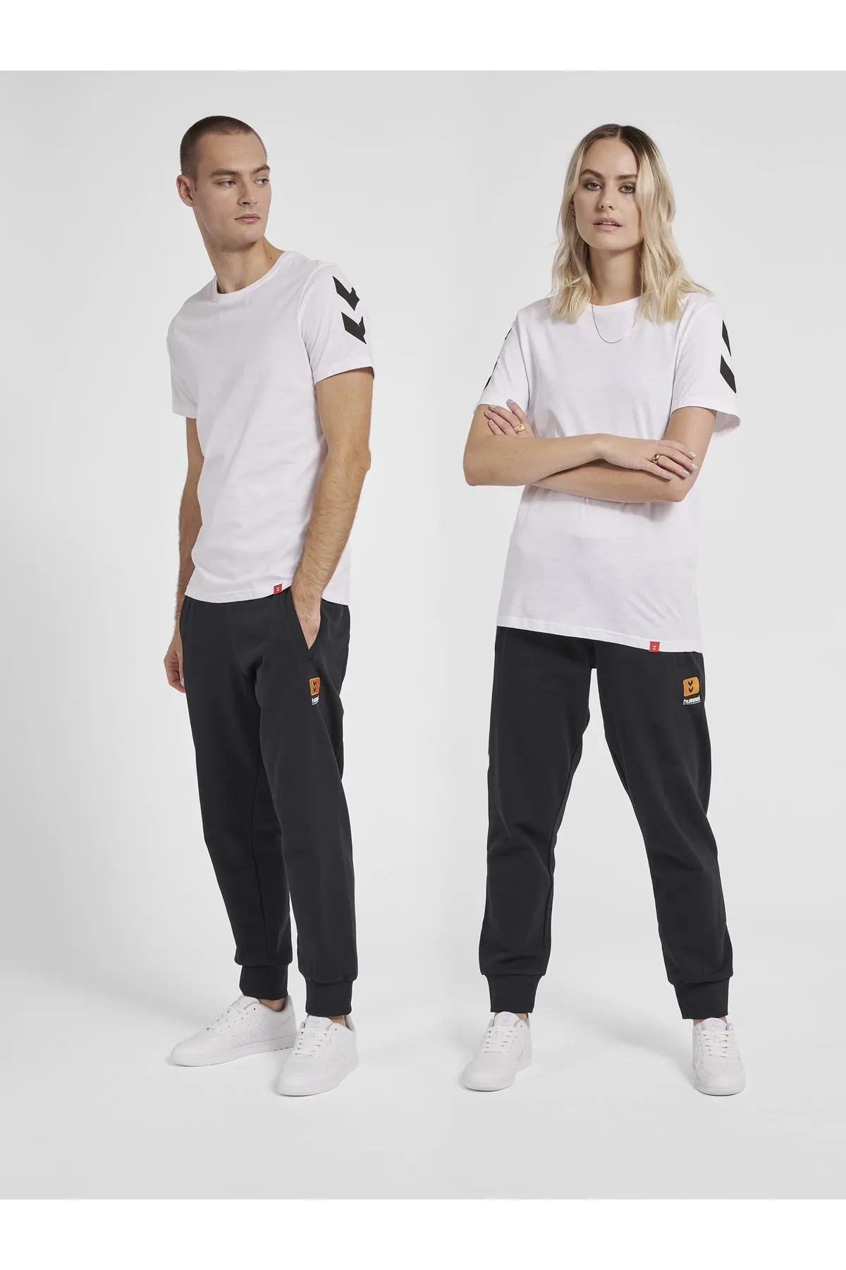 hummel  hmlLEGACY CHEVRON T-SHIRT