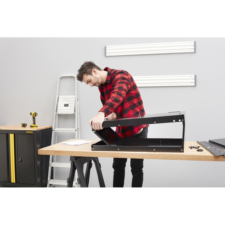 Armoire murale Stanley STST97599-1 à 1 porte en acier