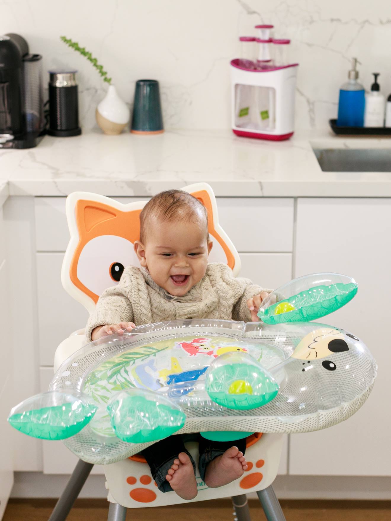 Tapis d'eau Sensoriel Otarie géant INFANTINO multicolore