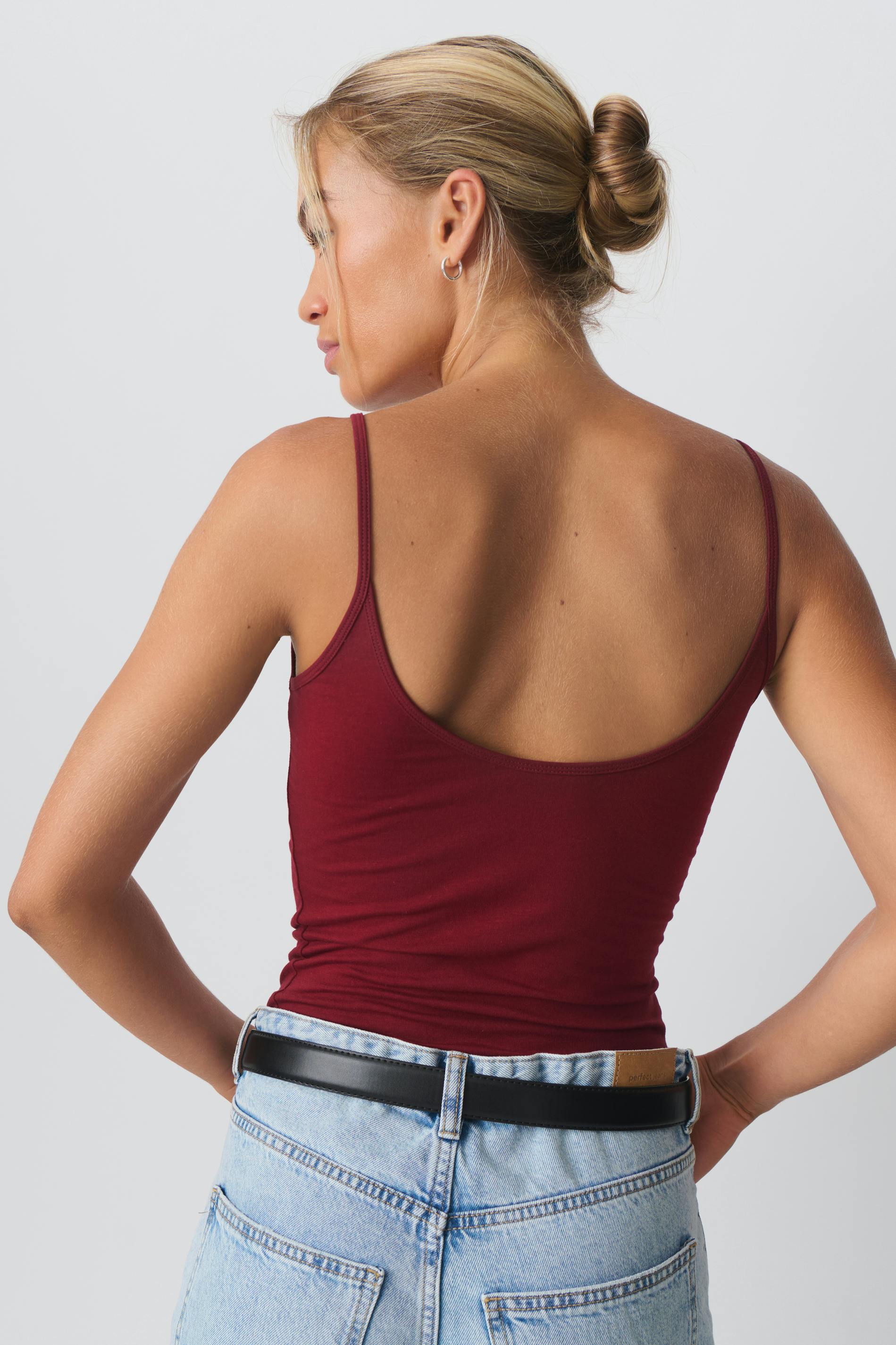 Basic strap singlet