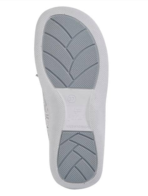 Schnürschuh