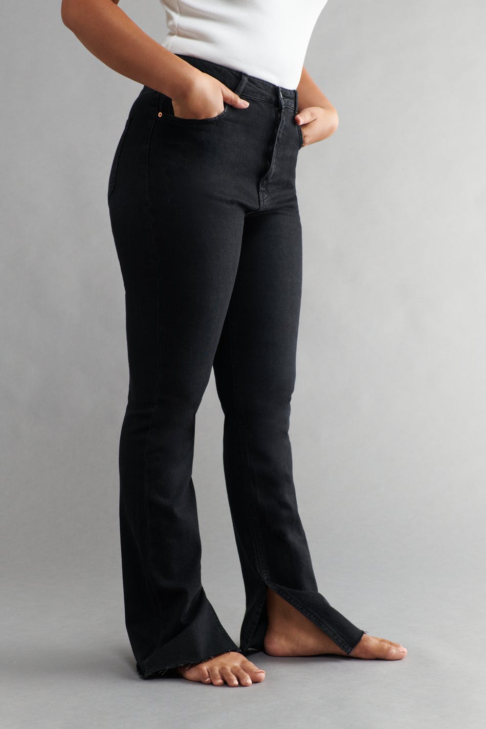 High waist slit jeans
