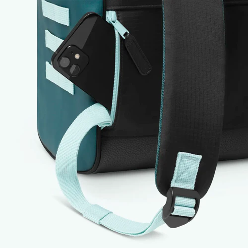 Adventurer Medium Backpack Salt Lake City black