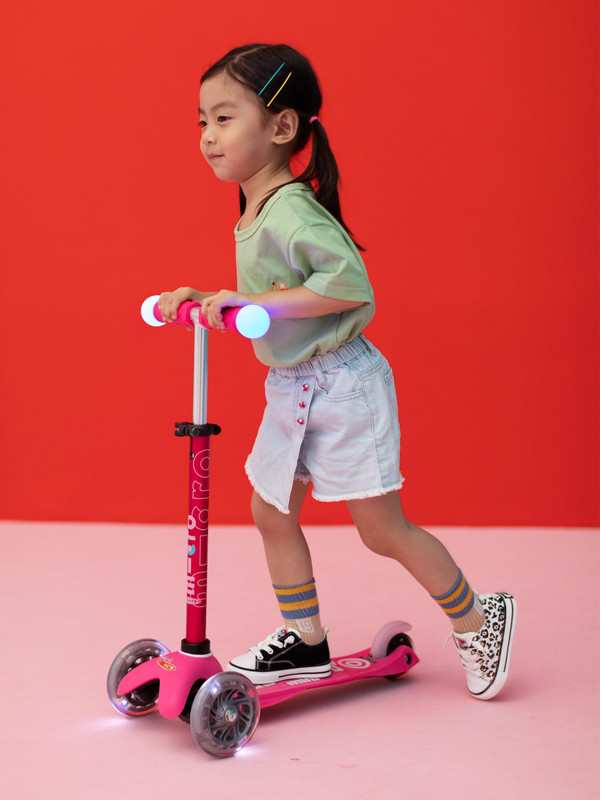 Trottinette 3 roues enfant LED – Mini Micro Deluxe Magic Rose